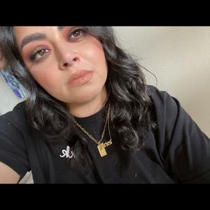 Meet your Posher, Felicia